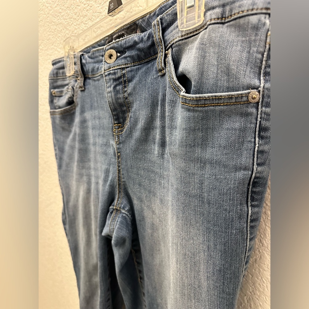 Torrid Light Wash Skinny Jeans